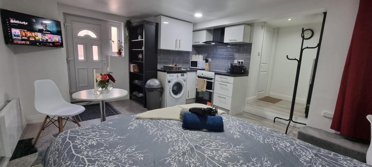 Apartmán Charming, Cosy Hideaway With Free Wifi, Parking Leeds  Exteriér fotografie