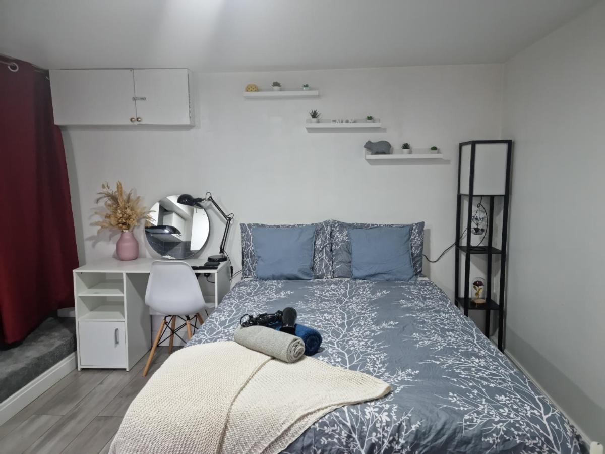 Apartmán Charming, Cosy Hideaway With Free Wifi, Parking Leeds  Exteriér fotografie